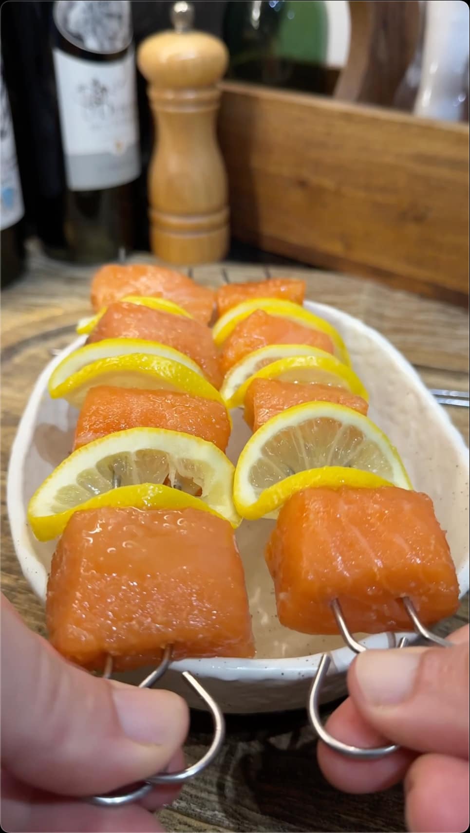 Grilled Salmon Kabobs With Creamy Yogurt Sauce