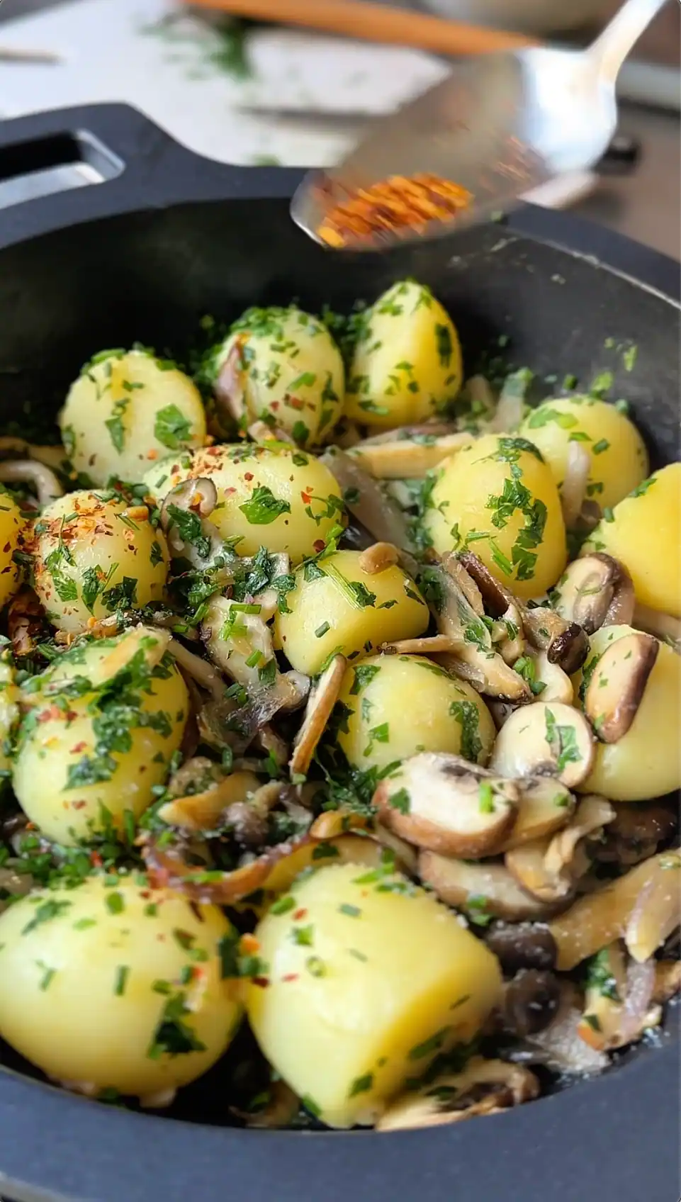 Garlic Mushroom & Baby Potatoes