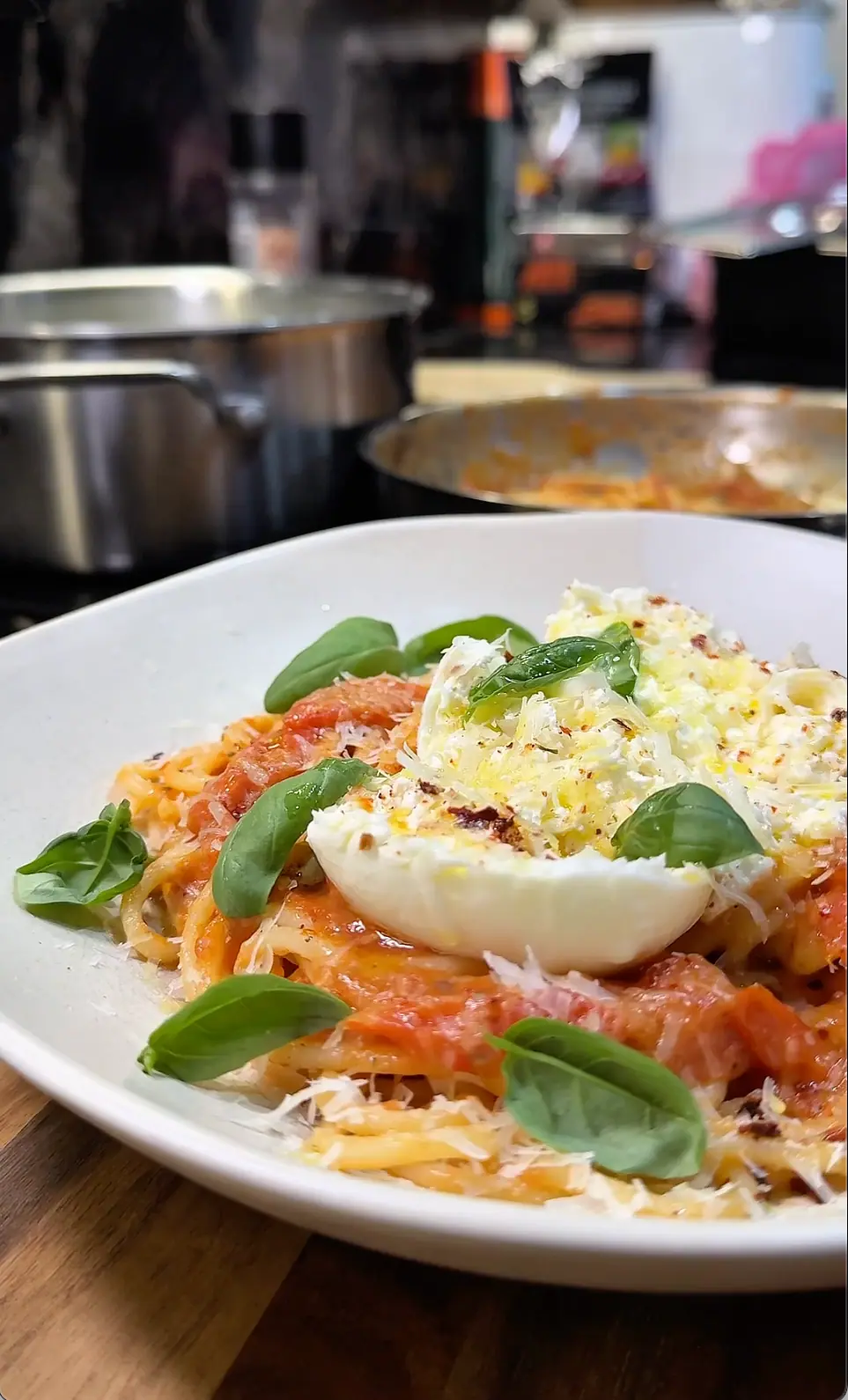 Spaghetti al Pomodoro with Burrata