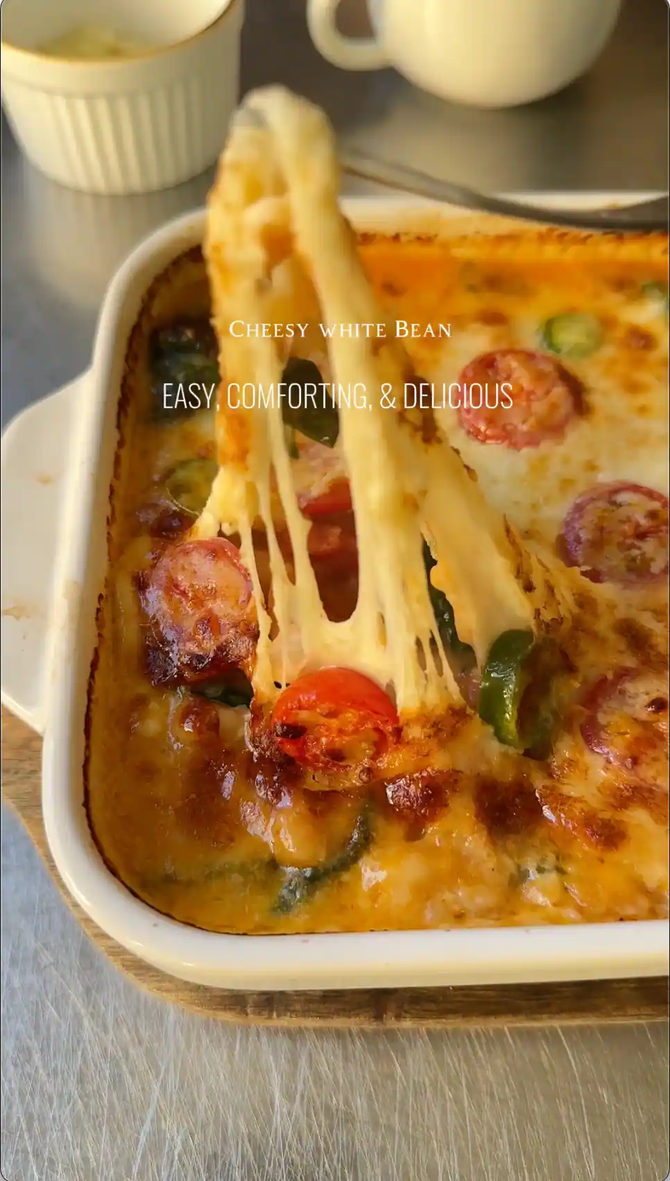 Cheesy white bean and tomato bake